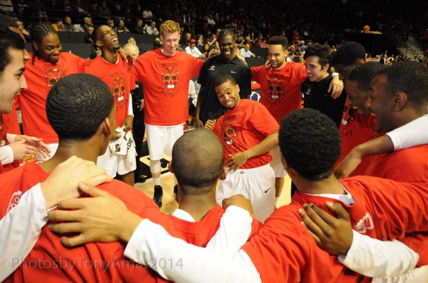 Mandatory Photo Credit: Tony Amat.