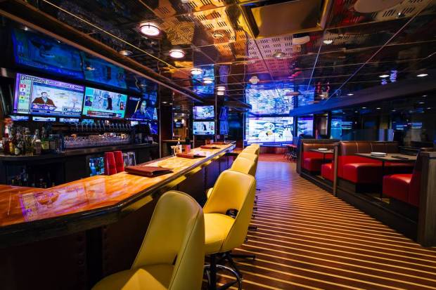 Striders Upstairs Bar